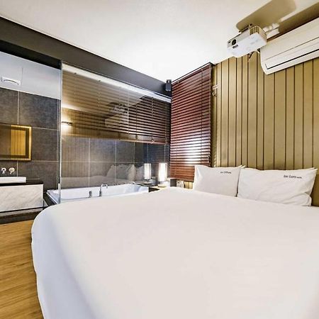 Haeundae Gary Cooper Hotel Пусан Экстерьер фото
