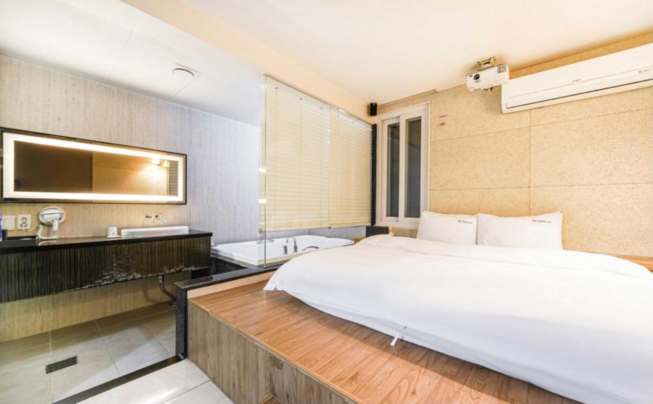 Haeundae Gary Cooper Hotel Пусан Экстерьер фото