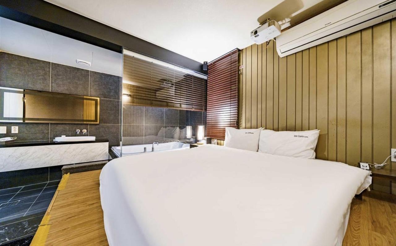 Haeundae Gary Cooper Hotel Пусан Экстерьер фото