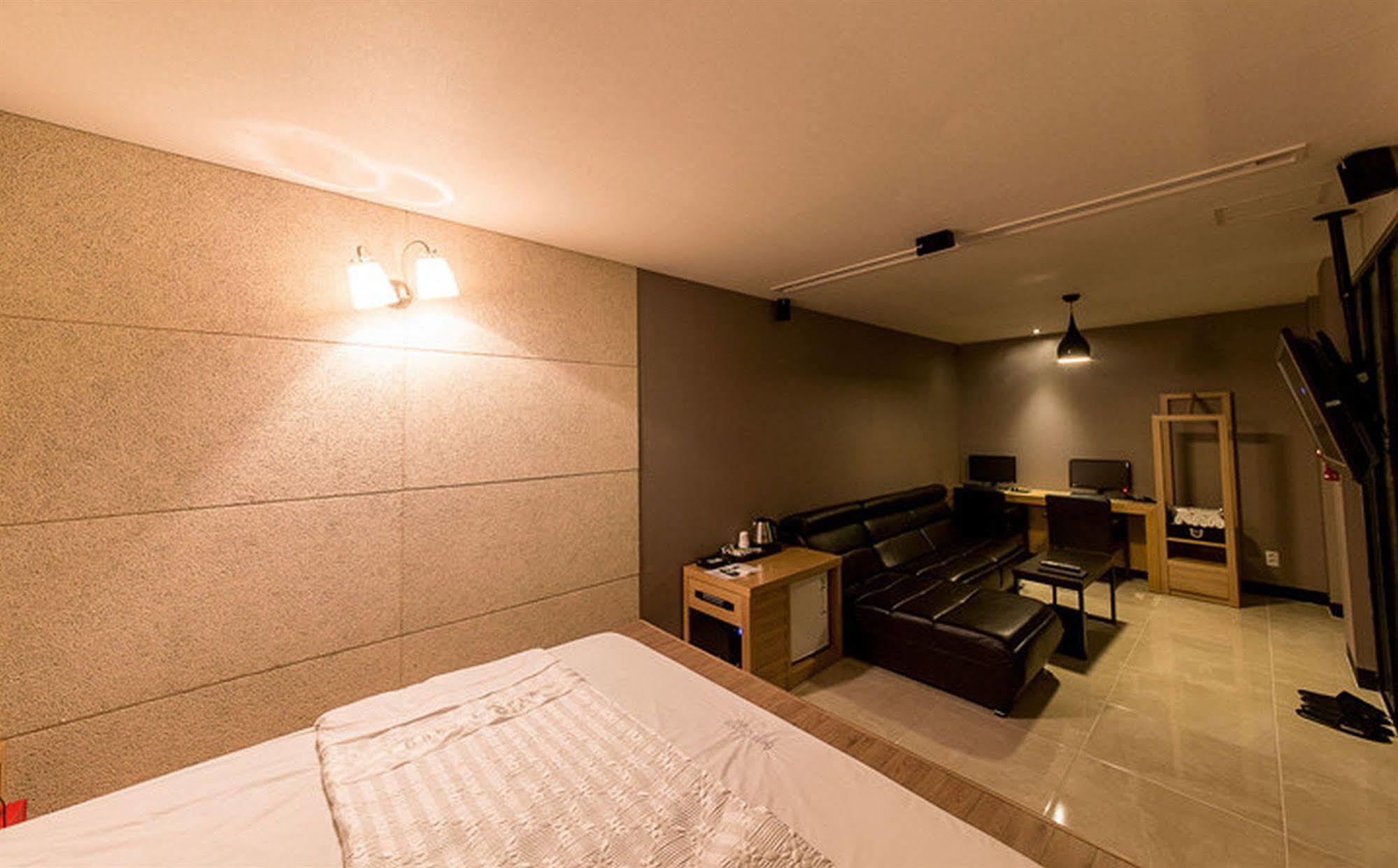 Haeundae Gary Cooper Hotel Пусан Экстерьер фото